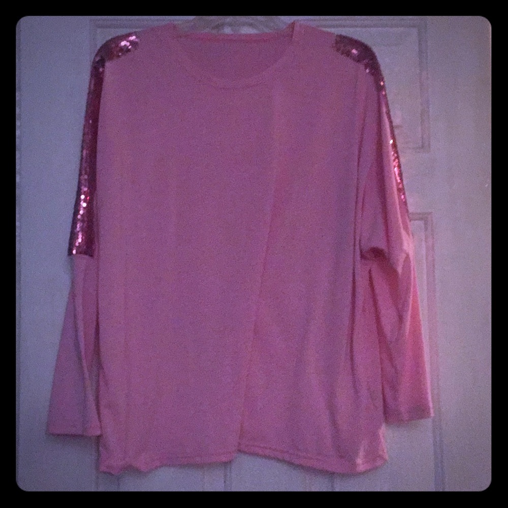 Woman’s Quarter Length Sleeve